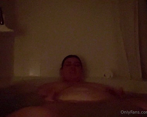 BBW Chloe aka bbwchloe - 02-01-2024 OnlyFans Video - Playing in the tub