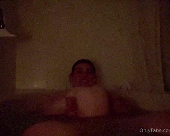 BBW Chloe aka bbwchloe - 02-01-2024 OnlyFans Video - Playing in the tub