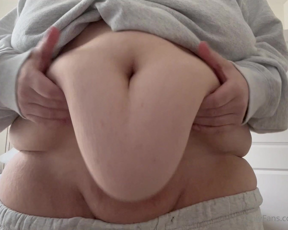 BBW Chloe aka bbwchloe - 05-01-2024 OnlyFans Video - Is there ever enough belly play