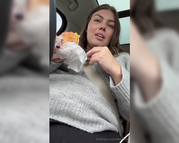 BBW Chloe aka bbwchloe - 09-26-2024 OnlyFans Video - What it looks like when Im having a mid day snack in my car, parked somewhere