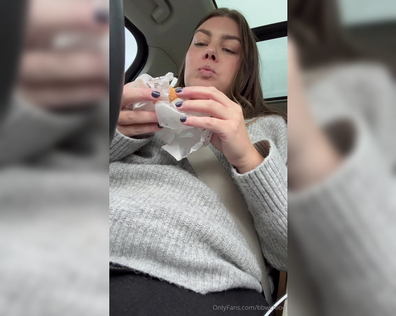 BBW Chloe aka bbwchloe - 09-26-2024 OnlyFans Video - What it looks like when Im having a mid day snack in my car, parked somewhere