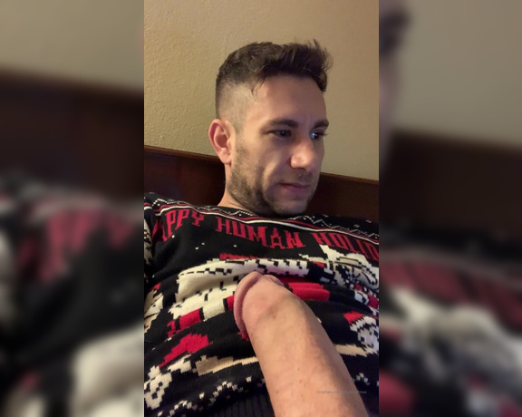 Brad Knight aka bradknightxxx - 12-25-2019 OnlyFans Video - Santa Daddy jerks off for Christmas