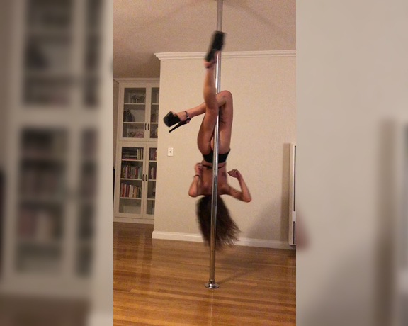 Brad Knight aka bradknightxxx - 08-13-2018 OnlyFans Video - Video Girls on the pole