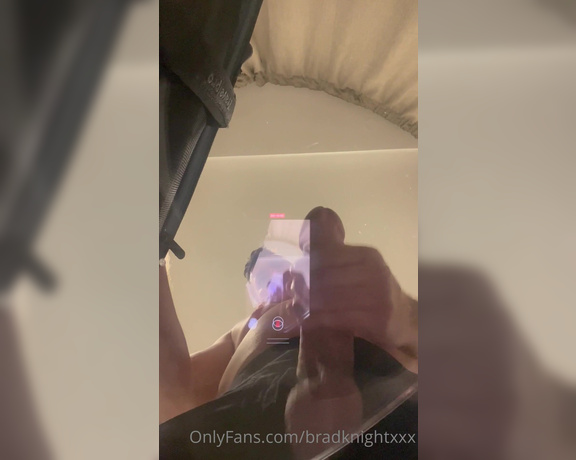 Brad Knight aka bradknightxxx - 12-21-2022 OnlyFans Video - My last night in London