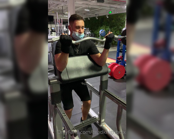 Brad Knight aka bradknightxxx - 07-03-2020 OnlyFans Video - Workout video just for the fans