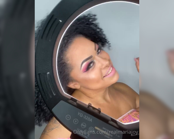 Maria Joy aka realmariajoy - 06-04-2022 OnlyFans Video - doing my hair in this outfit