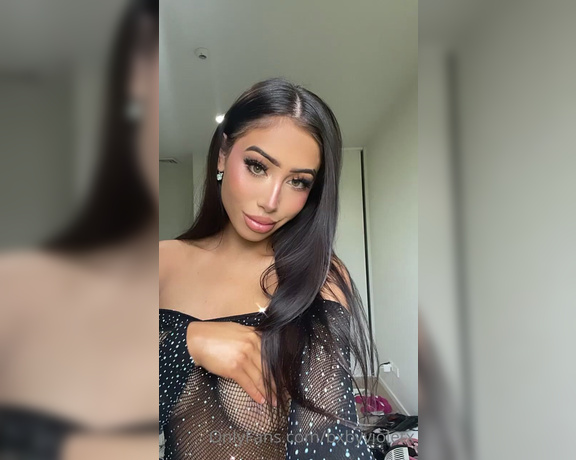 Bxbyvioletx aka bxbyvioletx - 05-30-2021 OnlyFans Video - I wanna talk to more of you guys  I love doing customs and just getting