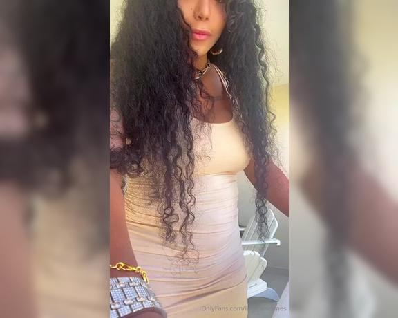 Dani Dimes aka iamdanidimes - 04-14-2024 OnlyFans Video - On vacation baby