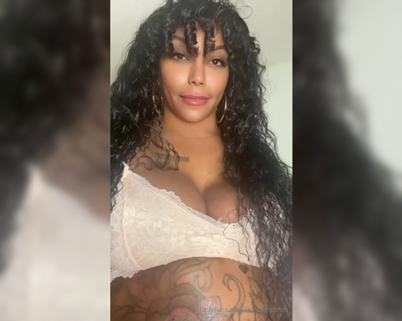 Dani Dimes aka iamdanidimes - 08-06-2024 OnlyFans Video - You like me sitting on your face like this baby