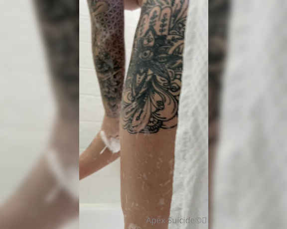 Apex_SG aka apex_sg - 11-03-2020 OnlyFans Video - Driving back home today and literally cannot wait to be home, this tattoo hurt so fucking