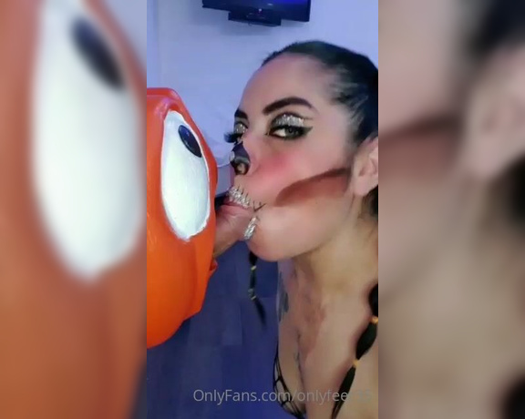 Fernanda aka onlyfeer35 - 10-27-2022 OnlyFans Video - Nuevo Vídeo Hallowen  Le mamo super rico su calabazon  me atragantó hasta dejarla