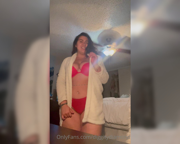 Diggity Diamond aka diggitydiamond - 09-17-2022 OnlyFans Video - Who likes me in red