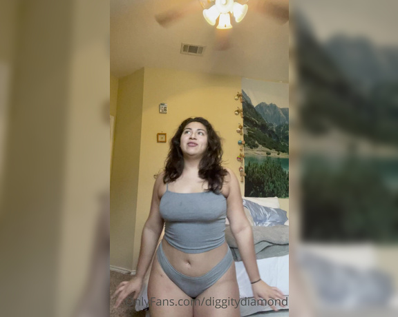 Diggity Diamond aka diggitydiamond - 10-01-2021 OnlyFans Video - Watch me shake my ass in Grey on grey, do u like