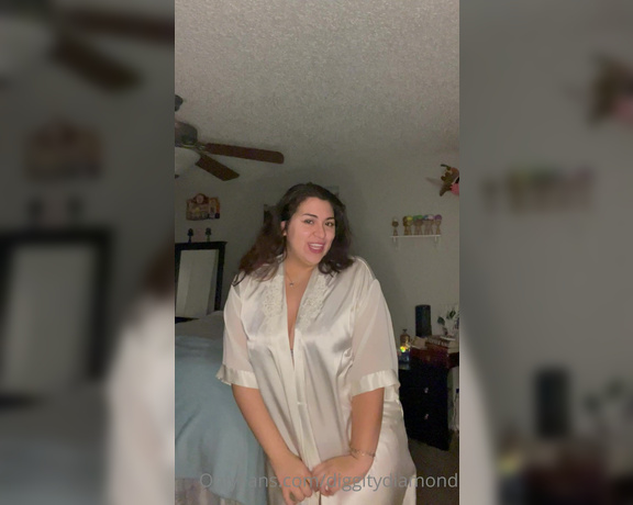 Diggity Diamond aka diggitydiamond - 01-11-2023 OnlyFans Video - take off my robe  Like this post for a special message