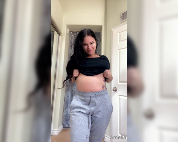 Peachy Queen Amelia aka peachyqueenamelia - 10-21-2021 OnlyFans Video - My morning bouncy ass n tits for you