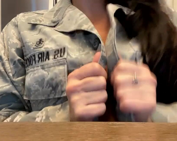 Peachy Queen Amelia aka peachyqueenamelia - 11-11-2021 OnlyFans Video - Happy Veterans Day to all of the vets out there