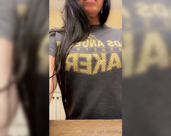 Peachy Queen Amelia aka peachyqueenamelia - 11-07-2021 OnlyFans Video - Shhhhhhh Im making dinner