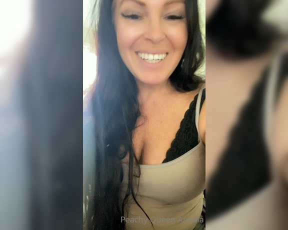 Peachy Queen Amelia aka peachyqueenamelia - 12-06-2021 OnlyFans Video - This thing seriously should come pre_charged