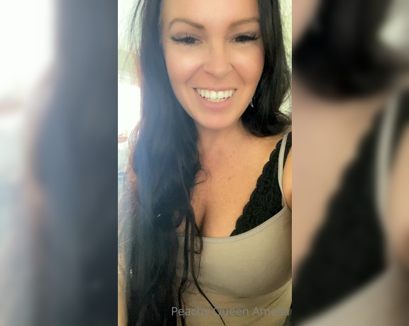 Peachy Queen Amelia aka peachyqueenamelia - 12-06-2021 OnlyFans Video - This thing seriously should come pre_charged