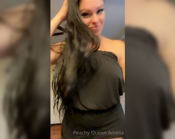 Peachy Queen Amelia aka peachyqueenamelia - 12-26-2021 OnlyFans Video - All messages are answered Shout out and much LOVE to those of you who were so