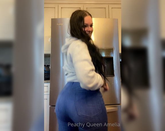 Peachy Queen Amelia aka peachyqueenamelia - 01-06-2022 OnlyFans Video - Good morning_wa8g