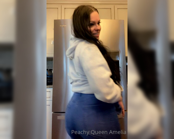 Peachy Queen Amelia aka peachyqueenamelia - 01-06-2022 OnlyFans Video - Good morning_wa8g