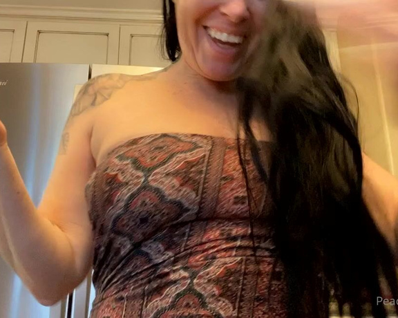 Peachy Queen Amelia aka peachyqueenamelia - 01-14-2022 OnlyFans Video - FRIDAY