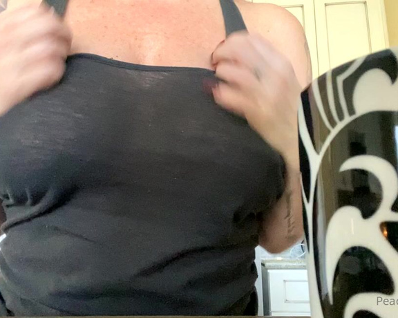 Peachy Queen Amelia aka peachyqueenamelia - 03-09-2022 OnlyFans Video - Ill be back to answer messages this evening  In the meantime Ive set up a