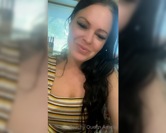 Peachy Queen Amelia aka peachyqueenamelia - 05-17-2022 OnlyFans Video - I appreciate everyones patience Remember I am a mom, and sometimes things come up with kids