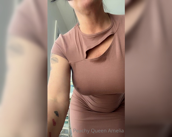 Peachy Queen Amelia aka peachyqueenamelia - 04-26-2023 OnlyFans Video - Good morninglets get naked