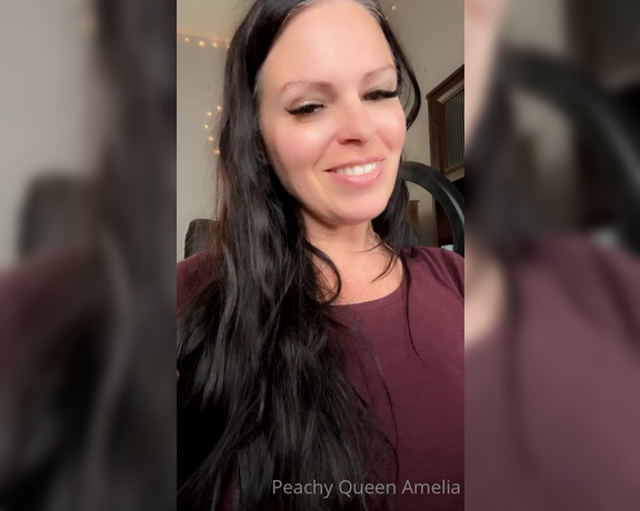 Peachy Queen Amelia aka peachyqueenamelia - 05-04-2023 OnlyFans Video - My house is CRAZY  Plus I cant be loud with these people around  Uggggghhhhhh