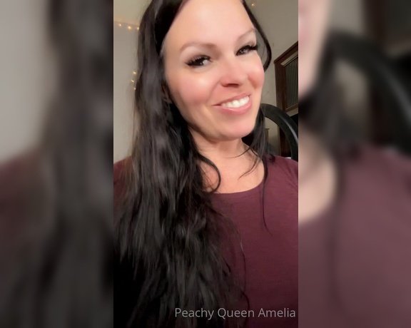 Peachy Queen Amelia aka peachyqueenamelia - 05-04-2023 OnlyFans Video - My house is CRAZY  Plus I cant be loud with these people around  Uggggghhhhhh