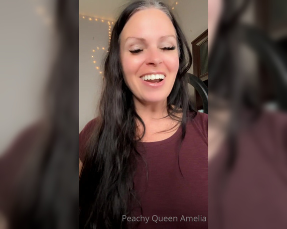 Peachy Queen Amelia aka peachyqueenamelia - 05-04-2023 OnlyFans Video - My house is CRAZY  Plus I cant be loud with these people around  Uggggghhhhhh