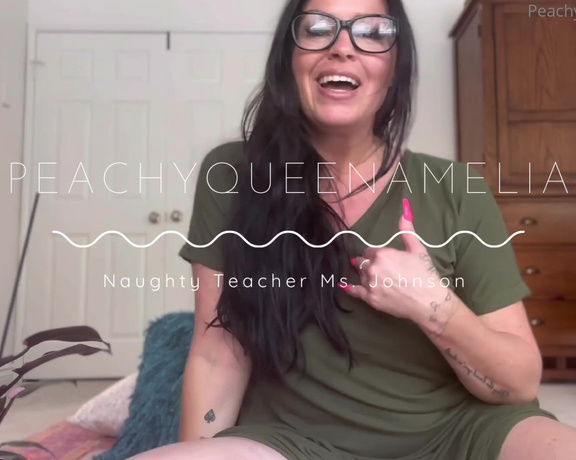 Peachy Queen Amelia aka peachyqueenamelia - 10-17-2024 OnlyFans Video - Ya know, I do hold some of my naughtier content here in my back room