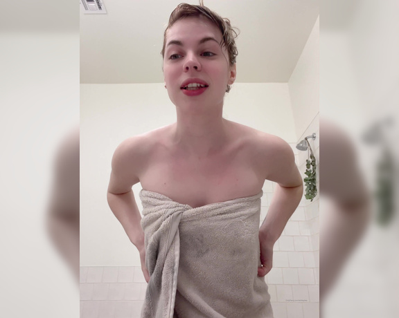 Ashley Tea aka heyashleytea - 03-06-2022 OnlyFans Video - good morning and happy Sunday Kenzie is out grabbing treats for us and Im fresh out