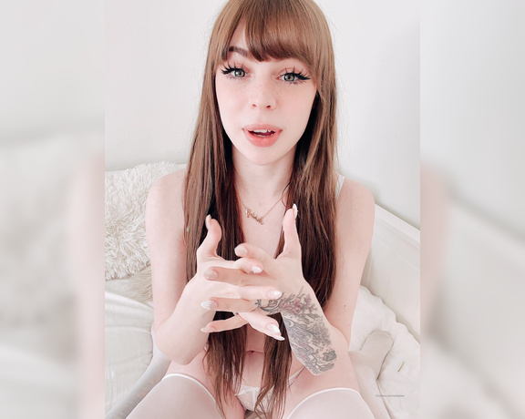 Ashley Tea aka heyashleytea - 05-10-2022 OnlyFans Video - A lil announcement  The world is tough and titties are good for the soul