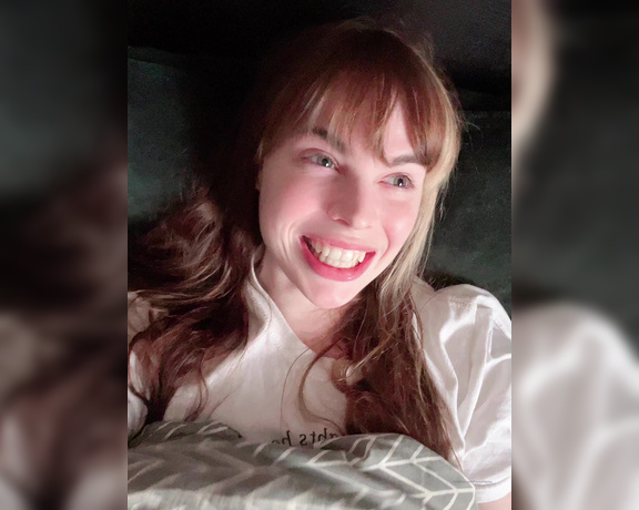 Ashley Tea aka heyashleytea - 12-30-2022 OnlyFans Video - silly little update but heres an in_my_bed talking update, and well wishes for the new