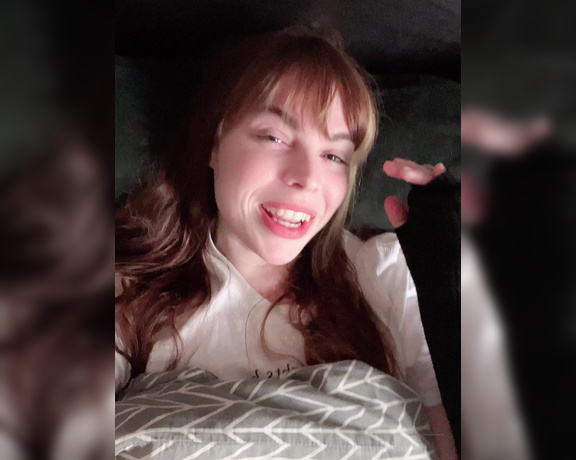 Ashley Tea aka heyashleytea - 12-30-2022 OnlyFans Video - silly little update but heres an in_my_bed talking update, and well wishes for the new