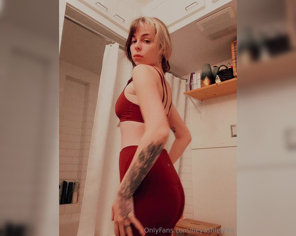 Ashley Tea aka heyashleytea - 12-18-2023 OnlyFans Video - Ive been working out lately  can you tell