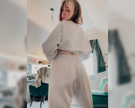 Ashley Tea aka heyashleytea - 01-23-2024 OnlyFans Video - Ok so we do be losin it a little bit BUT WE DO THE BEST WE