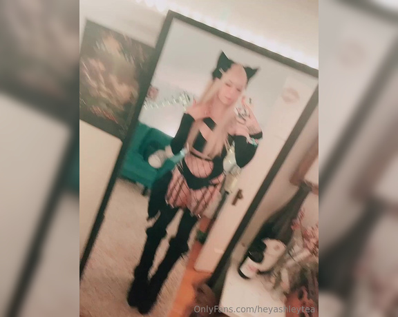 Ashley Tea aka heyashleytea - 02-19-2024 OnlyFans Video - THESE BOOTS WERE MEANT FOR STOMPIN also adding 6 inches of height was WILD the world