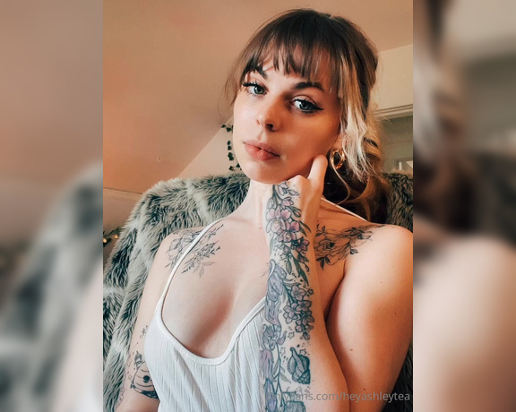 Ashley Tea aka heyashleytea - 06-24-2024 OnlyFans Video - Been laying rly low lately  make sure ur following my free page heyashley