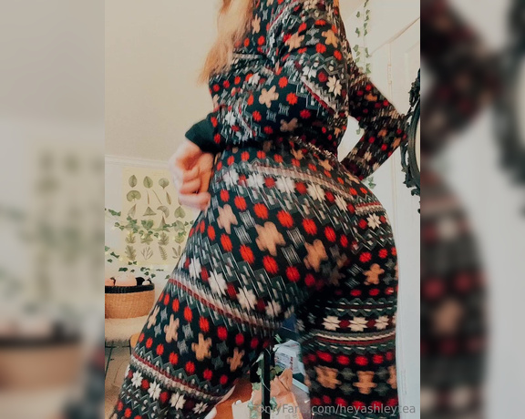 Ashley Tea aka heyashleytea - 12-25-2023 OnlyFans Video - is this even hot I do not care,,, this website should be dumb sometimes and today