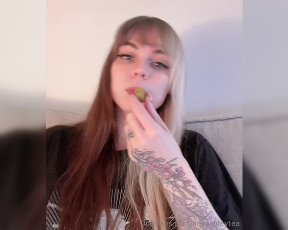 Ashley Tea aka heyashleytea - 03-12-2024 OnlyFans Video - Yay its Monday The start of a fresh new week Im going to make amazing content