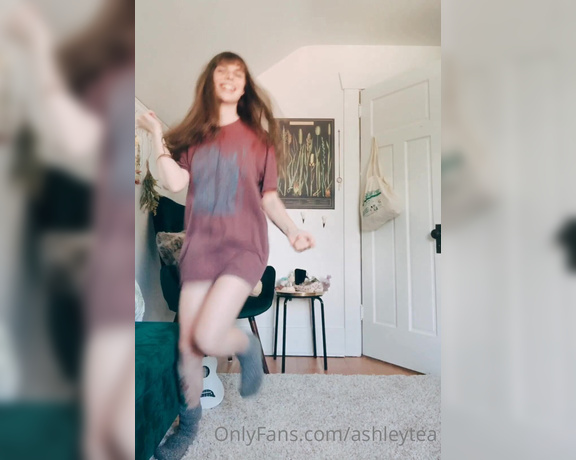 Ashley Tea aka heyashleytea - 06-17-2020 OnlyFans Video - TO BRIGHTEN UR DAY N MAKE YOU SMILE one of my FAVOURITE DJs of all time