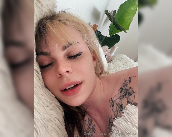 Ashley Tea aka heyashleytea - 07-08-2024 OnlyFans Video - I am a bug today