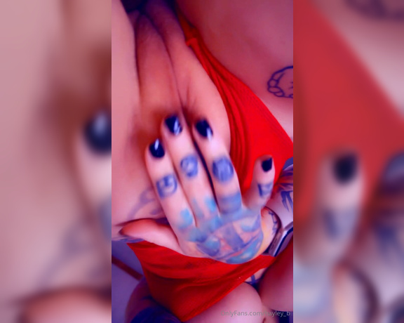 Hayley B aka hayley_b - 06-10-2024 OnlyFans Video - Morning Fckers_yog1