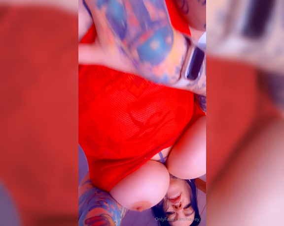 Hayley B aka hayley_b - 06-10-2024 OnlyFans Video - Morning Fckers_yog1