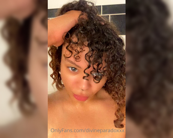 Divine Paradoxxx aka divineparadoxxx - 06-05-2021 OnlyFans Video - A lil Spit Play for ya Saturday