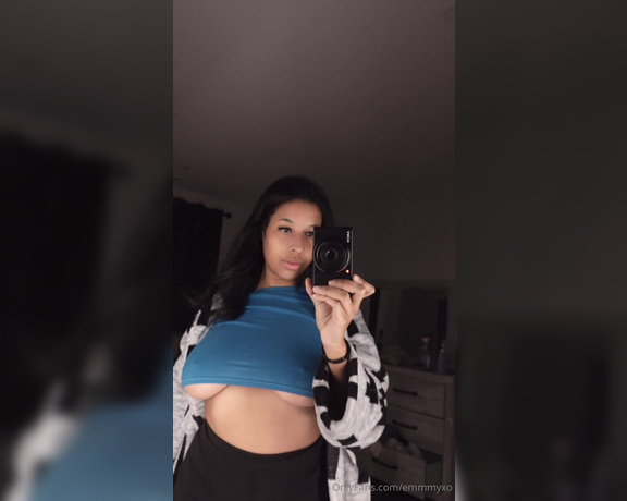 Emmmyxo aka emmmyxo - 12-03-2024 OnlyFans Video - Make more content with this camera what you guys think